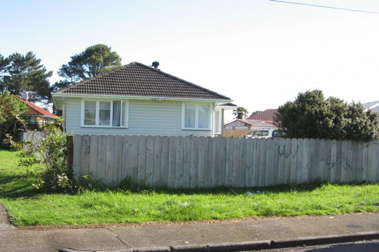 Photo of property in 17 Bolton Place, Otara, Auckland, 2023