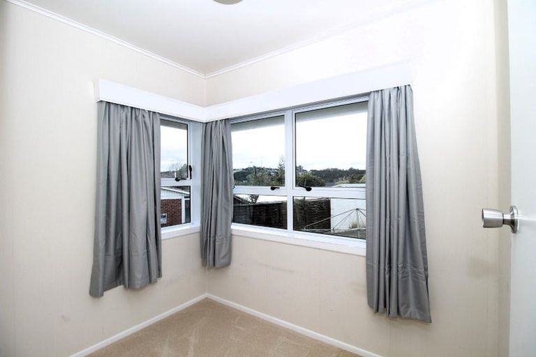 Photo of property in 46 Lynmore Drive, Hillpark, Auckland, 2102