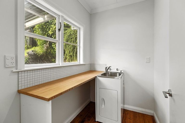 Photo of property in 44 The Drive, Tawa, Wellington, 5028