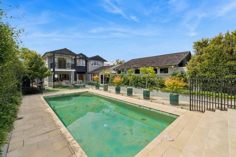 Photo of property in 20 Hamana Street, Narrow Neck, Auckland, 0622