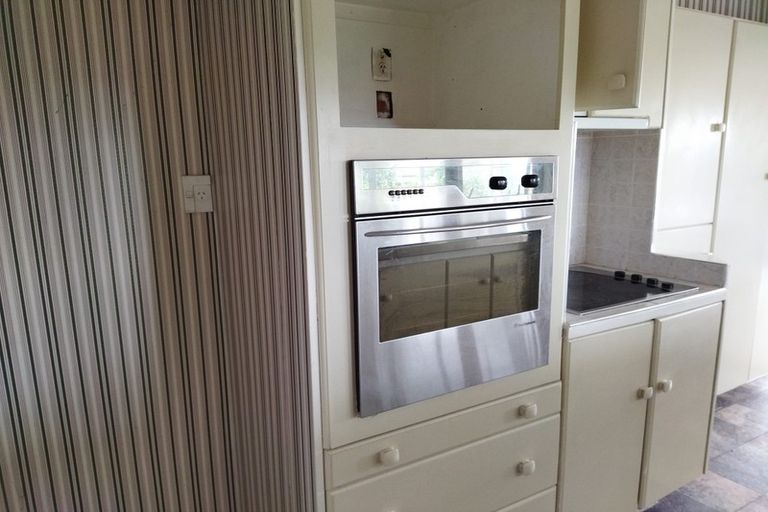 Photo of property in 279 Great North Road, Henderson, Auckland, 0612