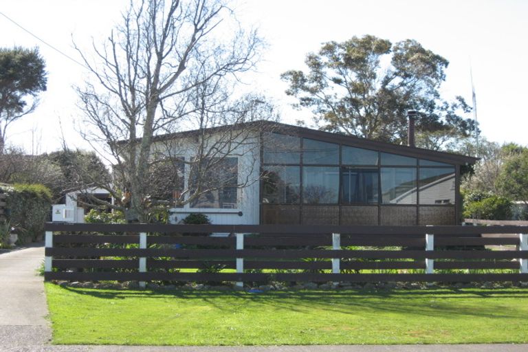 Photo of property in 74 Taumaihi Street, Bulls, 4818