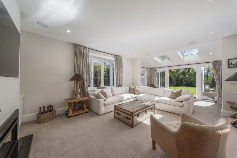 Photo of property in 6 Weka Street, Fendalton, Christchurch, 8041