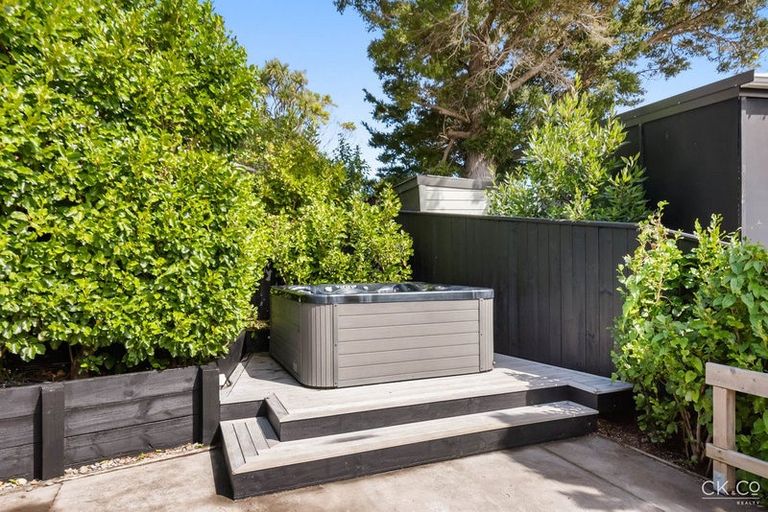 Photo of property in 12d Chatsworth Road, Silverstream, Upper Hutt, 5019