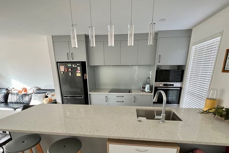 Photo of property in 4d Robyn Place, Mangere East, Auckland, 2024