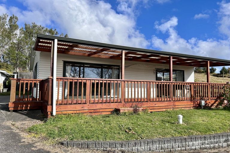 Photo of property in 133 Codlin Road, Waiuku, 2682