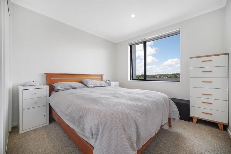 Photo of property in 4/1 Aperira Lane, Wiri, Auckland, 2104