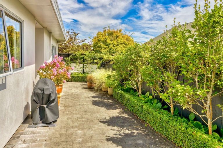 Photo of property in 6 Kingsgate Close, Havelock North, 4130