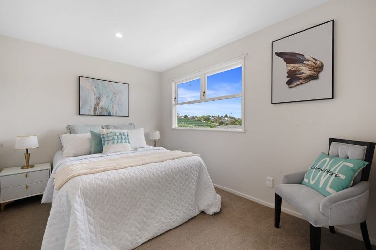 Photo of property in 28 Cockayne Crescent, Sunnynook, Auckland, 0620