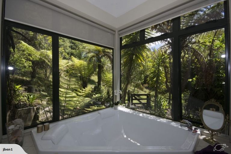 Photo of property in 51 Rewa Rewa Valley, Tairua, 3508