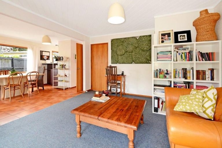 Photo of property in 1/52 Rambler Crescent, Beach Haven, Auckland, 0626