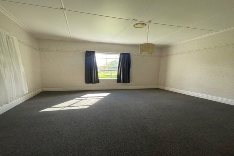 Photo of property in 76 Takapau Road, Tolaga Bay, 4077