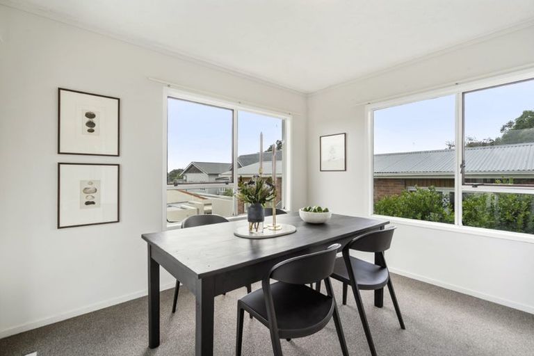 Photo of property in 1/22 North Avenue, Narrow Neck, Auckland, 0624