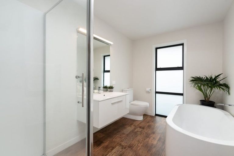 Photo of property in 14 Harding Drive, Papamoa Beach, Papamoa, 3118