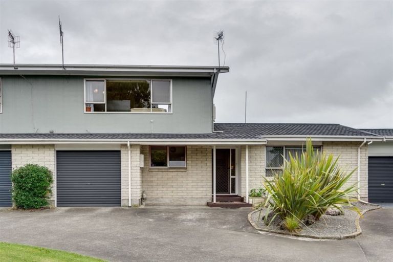 Photo of property in 3/27 Islington Place, Tamatea, Napier, 4112