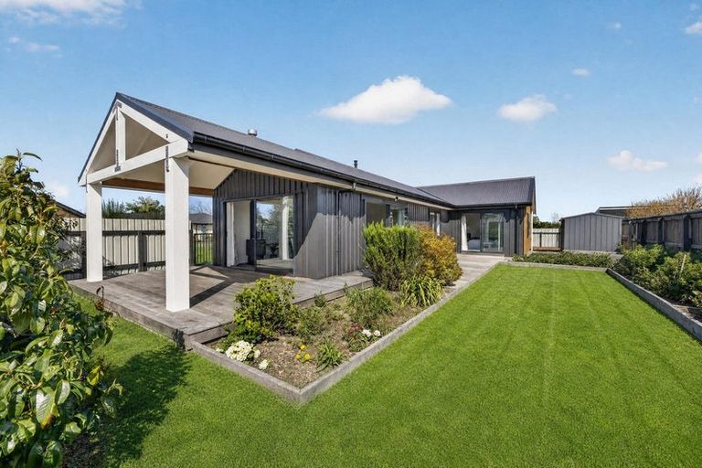 Photo of property in 11 Peony Drive, Greytown, 5712
