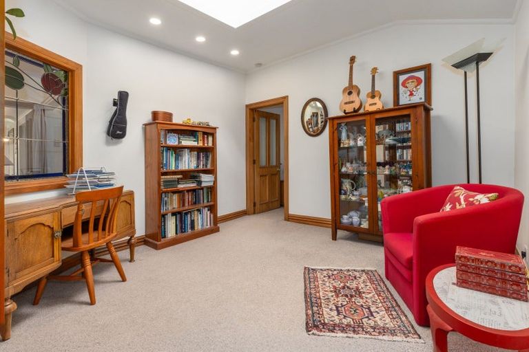 Photo of property in 121 Amohia Street, Paraparaumu, 5032