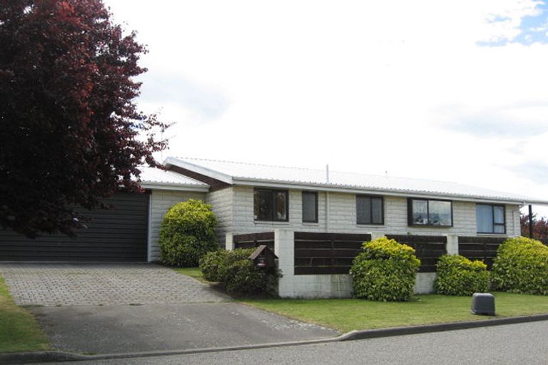 Photo of property in 12 Rex Place, Rangiora, 7400
