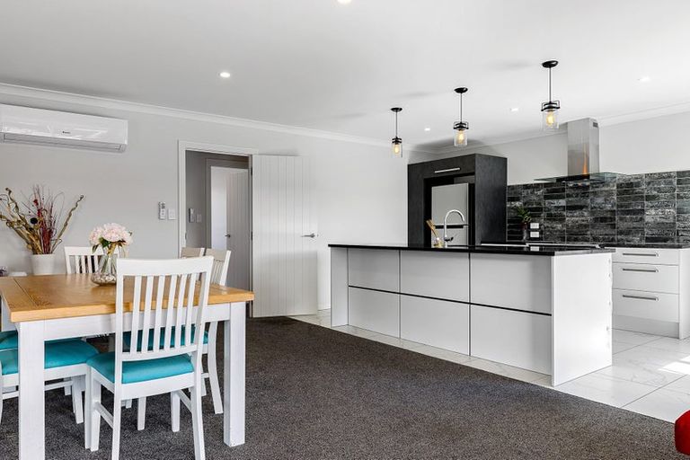 Photo of property in 66 Watkins Drive, Rangiora, 7400