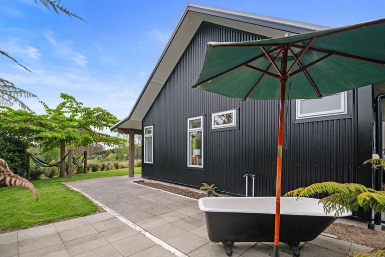 Photo of property in 1/142 Mapara Road, Acacia Bay, Taupo, 3385