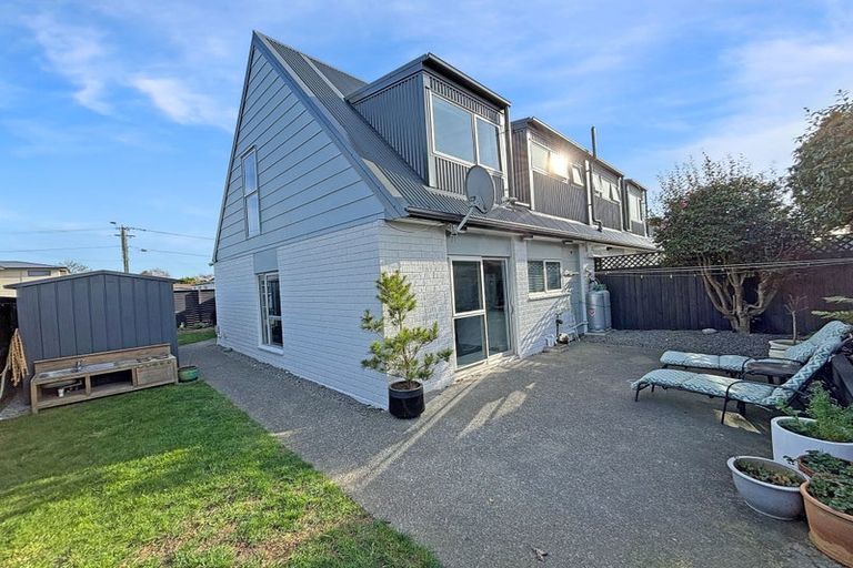Photo of property in 2/106 Barrington Street, Somerfield, Christchurch, 8024