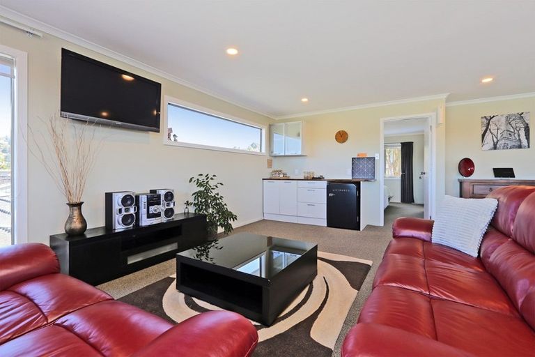 Photo of property in 6 D'arcy Place, Taradale, Napier, 4112