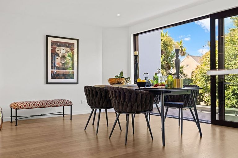 Photo of property in 2/11 Carlton Mill Road, Merivale, Christchurch, 8014