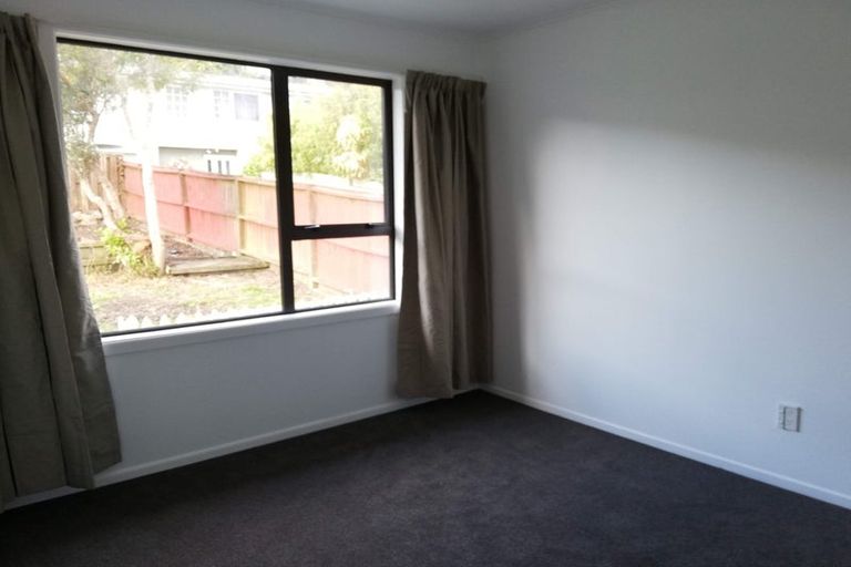 Photo of property in 17 Cypress Drive, Maungaraki, Lower Hutt, 5010