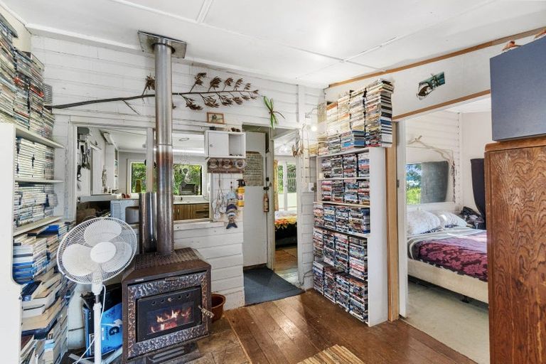 Photo of property in 1021 Te Waitere Road, Taharoa, 3988