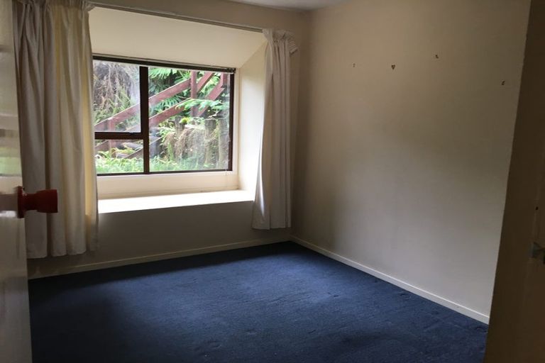 Photo of property in 9 Micawber Place, Mellons Bay, Auckland, 2014