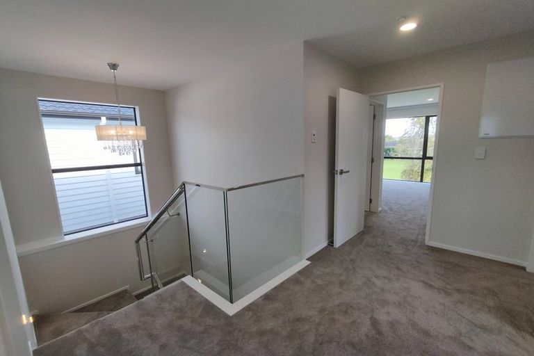 Photo of property in 26 Golfland Drive, Golflands, Auckland, 2013