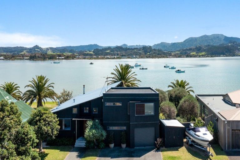 Photo of property in 177 Omaha Drive, Omaha, 0986