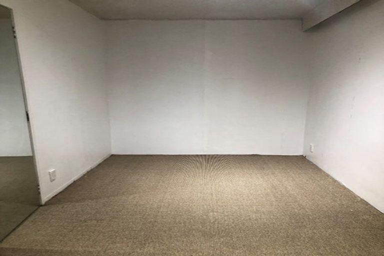 Photo of property in 66b Clovelly Road, Bucklands Beach, Auckland, 2012