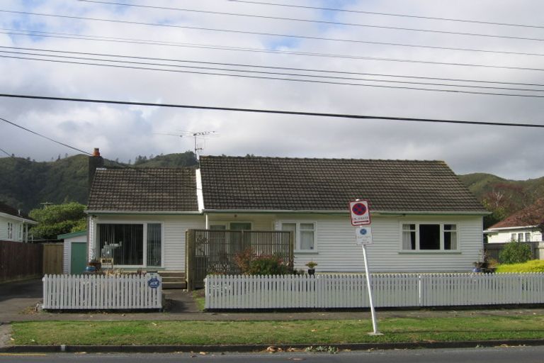 Photo of property in 996 Taita Drive, Taita, Lower Hutt, 5011