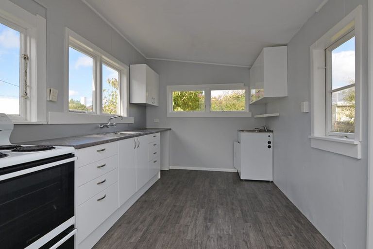 Photo of property in 102 Coutts Street, Kilbirnie, Wellington, 6022