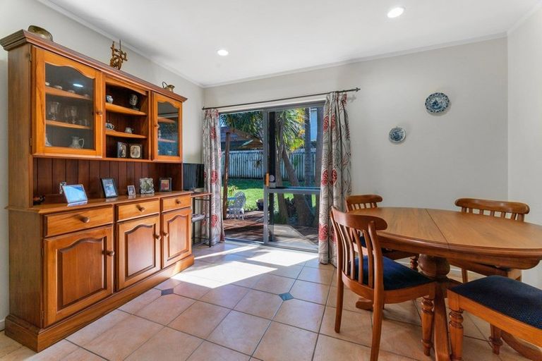 Photo of property in 1/70 Howe Street, Howick, Auckland, 2014