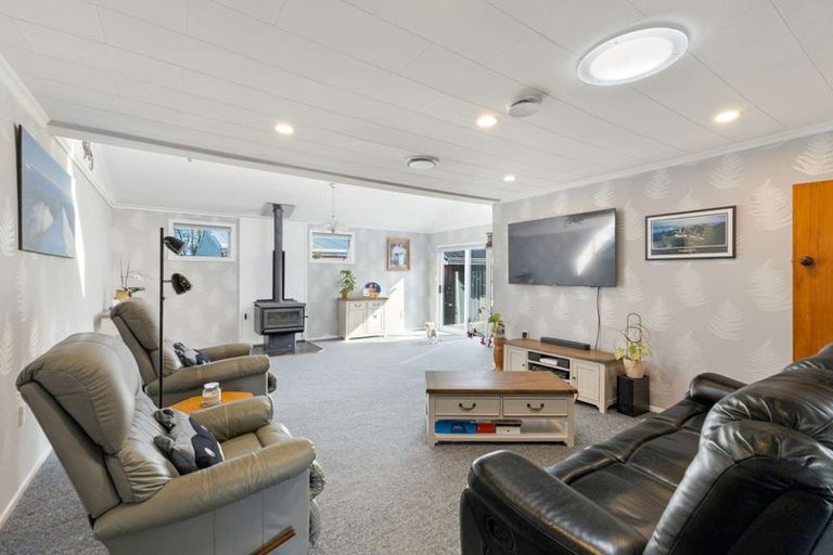 Photo of property in 6324 South Road, Pungarehu, Opunake, 4685