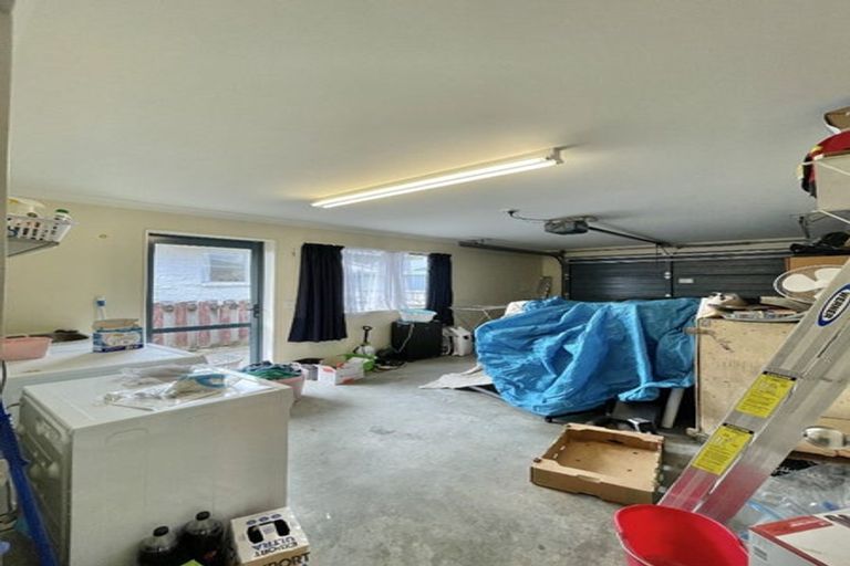 Photo of property in 17 Phar Lap Grove, Trentham, Upper Hutt, 5018