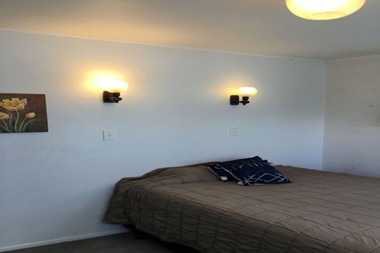 Photo of property in 168 Ennis Avenue, Pakuranga Heights, Auckland, 2010