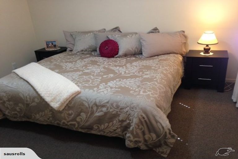 Photo of property in 2/197 Royal Road, Massey, Auckland, 0614