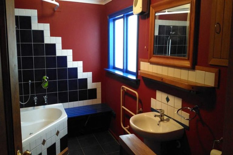 Photo of property in 7 Grove Road, Addington, Christchurch, 8024