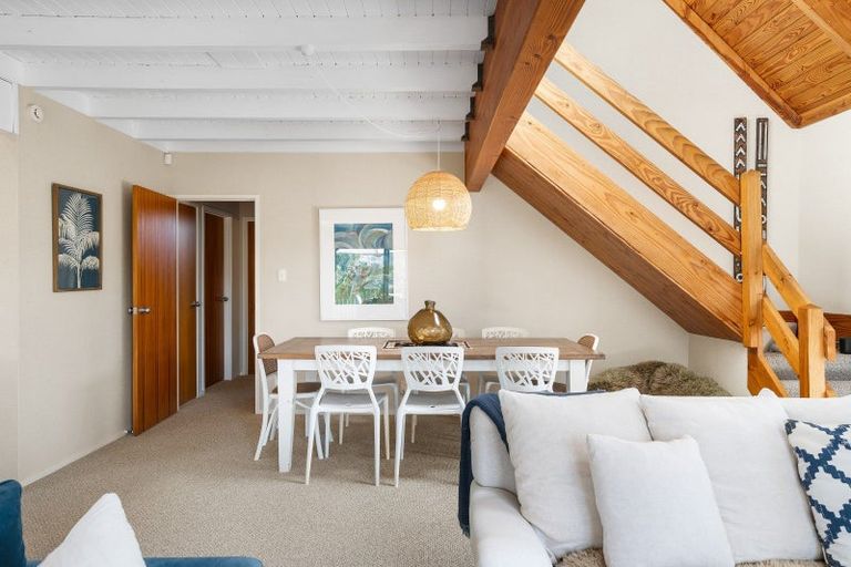 Photo of property in 202 Beverley Terrace, Whangamata, 3620