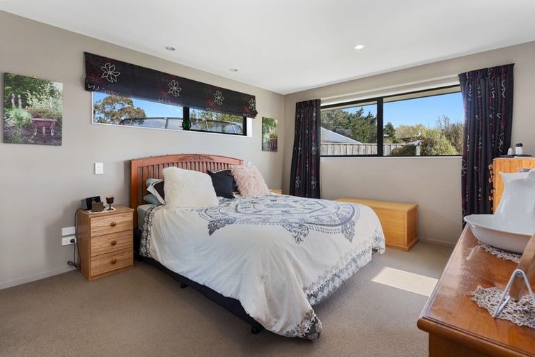 Photo of property in 9 Stonebridge Lane, Oxford, 7430