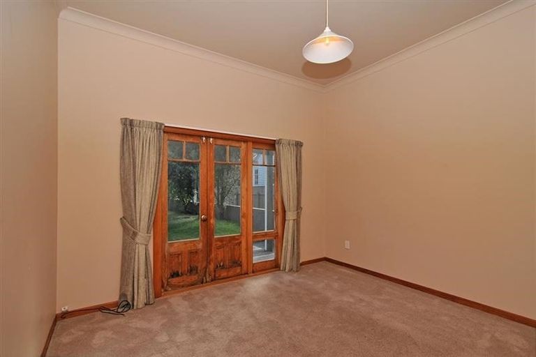 Photo of property in 103 Freyberg Street, Lyall Bay, Wellington, 6022