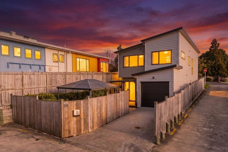 Photo of property in 10 Sophie Lane, Henderson, Auckland, 0612
