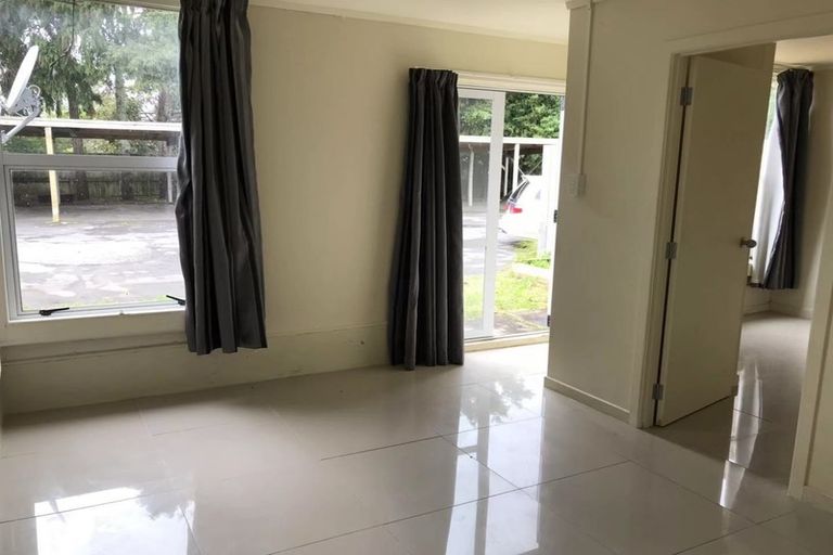 Photo of property in 1/542 Swanson Road, Ranui, Auckland, 0612