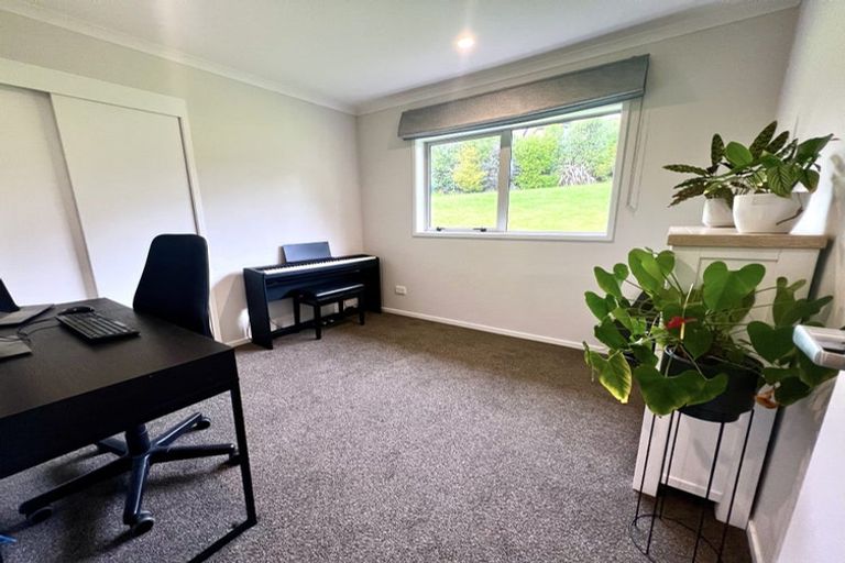 Photo of property in 22b Sunnyvale Road, Swanson, Auckland, 0614