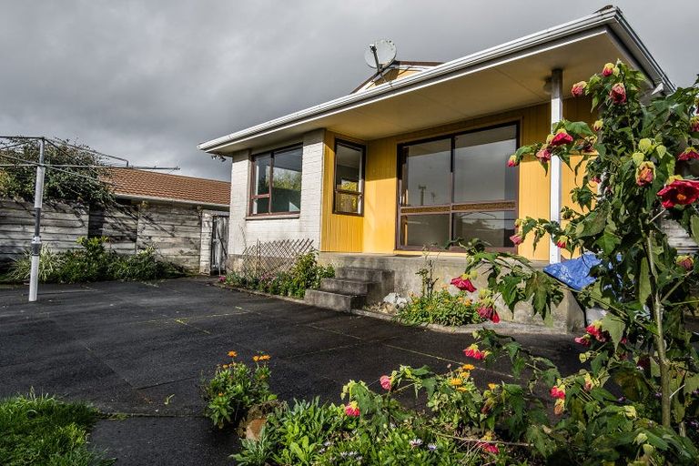 Photo of property in 3 Tawa Street, Tawa, Wellington, 5028