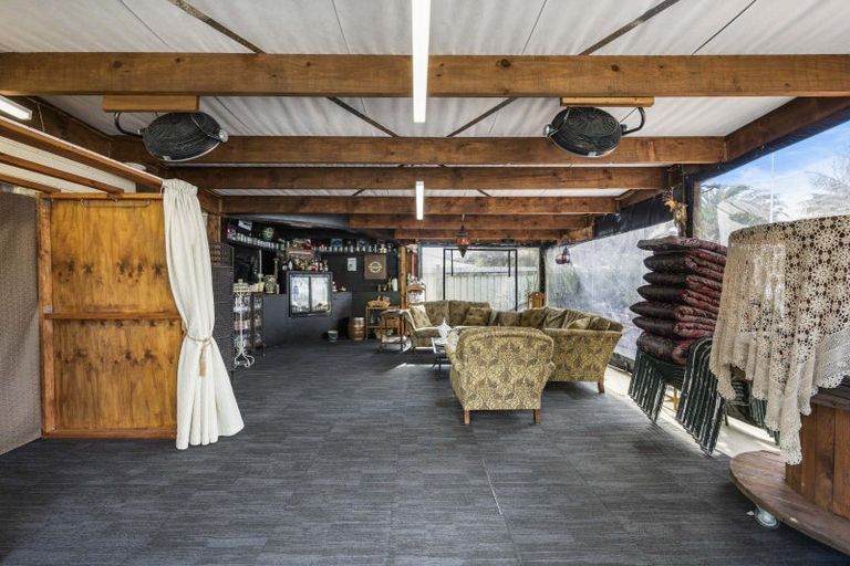 Photo of property in 11 Second Avenue, Glenbrook, Waiuku, 2681