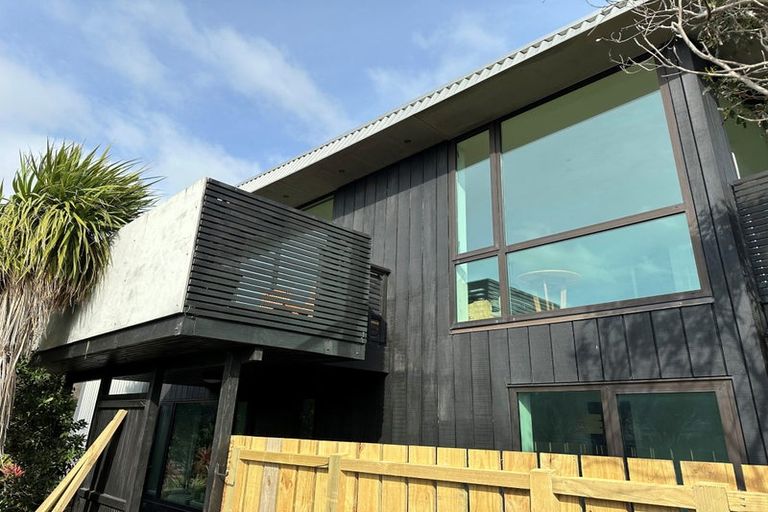 Photo of property in 4 Pa Road, Pukerua Bay, 5026